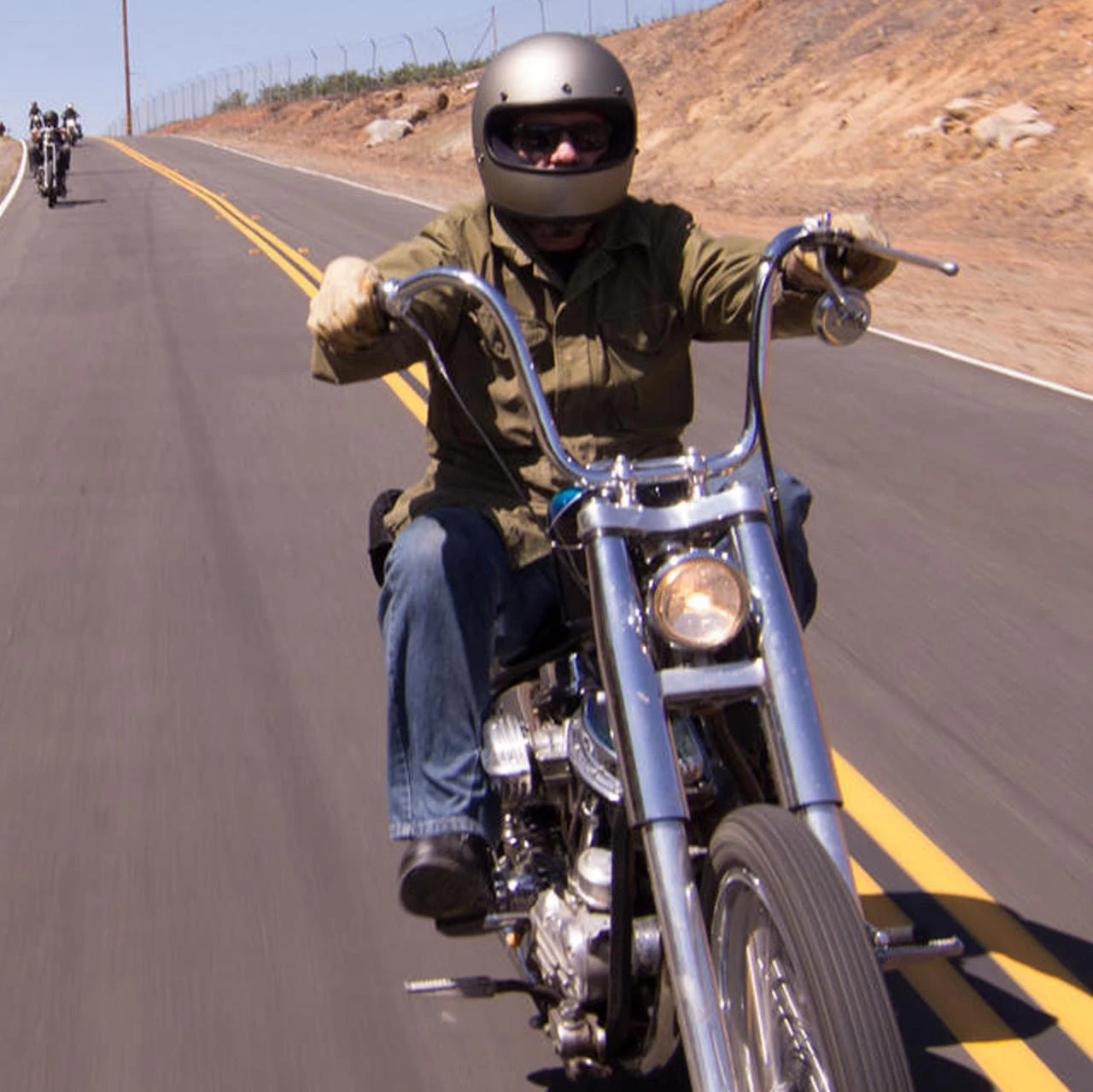Biltwell - 12" Chrome 1" Ape Hanger Handlebars W/ TBW Plugs 7 Biltwell - 12" Chrome 1" Ape Hanger Handlebars W/ TBW Plugs - Image 7