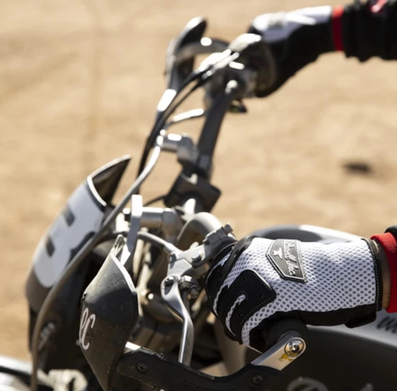 Biltwell Anza Gloves - White/Black 9 Biltwell Anza Gloves - White/Black - Image 9