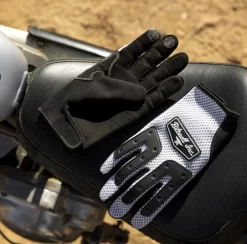 Biltwell Anza Gloves - White/Black 32 Biltwell Anza Gloves - White/Black -Next stop, Motorcycle riding. biltwell biltwell anza gloves whiteblack 79116.1698261013