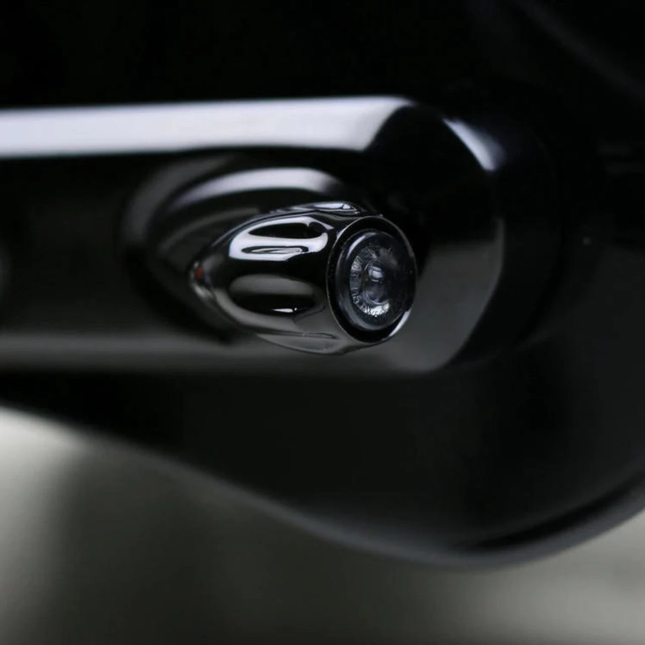 Kodlin - 3-In-1 Grooved Bullet Turn Signals (Universal Fit) 4 Kodlin - 3-In-1 Grooved Bullet Turn Signals (Universal Fit) - Image 4